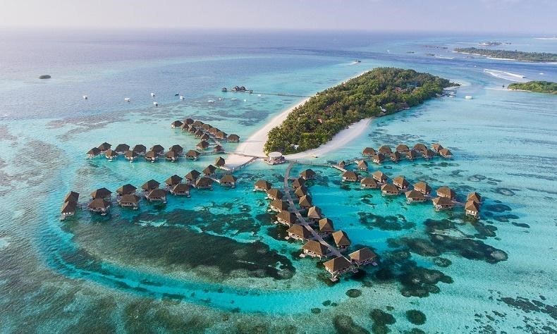 Maldives thu hút du khách không chỉ bởi thiên nhiên mà còn bởi những sản phẩm du lịch, nghỉ dưỡng tuyệt vời. Maldives thu hút du khách không chỉ bởi thiên nhiên mà còn bởi những sản phẩm du lịch, nghỉ dưỡng tuyệt vời.
