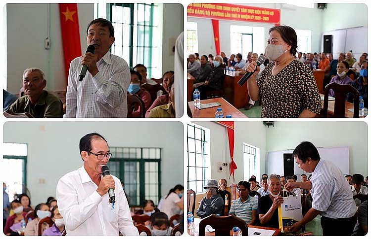 Người dân tham gia giao lưu trả lời các câu hỏi về an ninh – an toàn Người dân tham gia giao lưu trả lời các câu hỏi về an ninh – an toàn