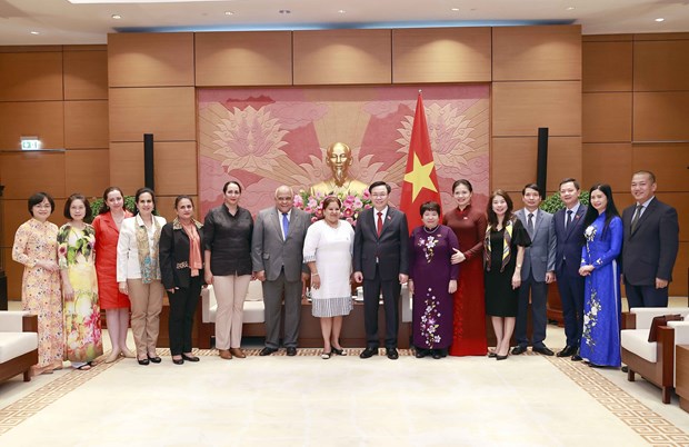 Chủ tịch Quốc hội tiếp Tổng Thư ký Hội Liên hiệp Phụ nữ Cuba hình ảnh 4 Chu tich Quoc hoi tiep Tong Thu ky Hoi Lien hiep Phu nu Cuba hinh anh 4