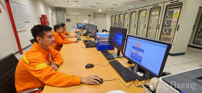 Đảm bảo an toàn cho lưới truyền tải điện quốc gia trong mùa nắng nóng Đảm bảo an toàn cho lưới truyền tải điện quốc gia trong mùa nắng nóng