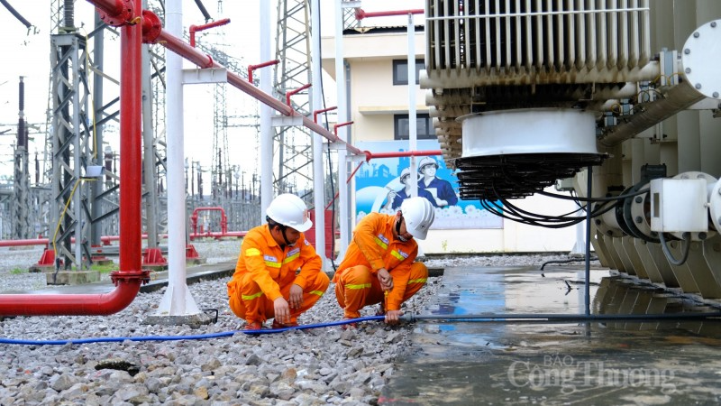 Đảm bảo an toàn cho lưới truyền tải điện quốc gia trong mùa nắng nóng Đảm bảo an toàn cho lưới truyền tải điện quốc gia trong mùa nắng nóng