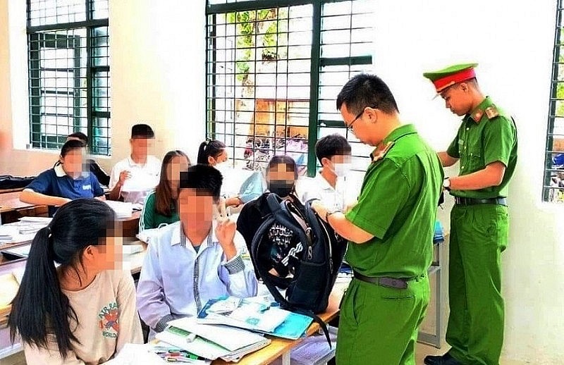 Thanh Hóa: Thu giữ nhiều hung khí của học sinh tại các trường học