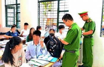 Thanh Hóa: Thu giữ nhiều hung khí của học sinh tại các trường học