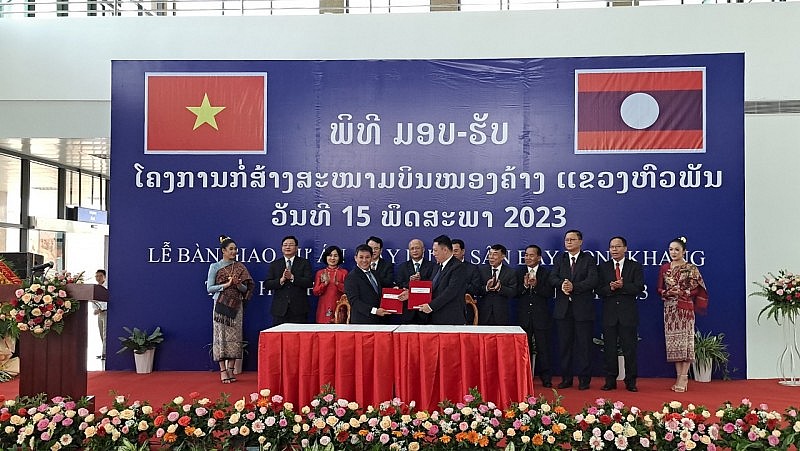 Sân bay Nọng Khảng: Thúc đẩy phát triển xuất nhập khẩu 2 nước Lào – Việt Nam