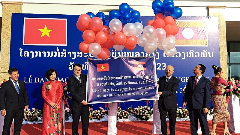Sân bay Nọng Khảng: Thúc đẩy phát triển xuất nhập khẩu 2 nước Lào – Việt Nam