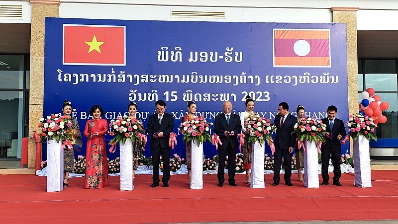 Sân bay Nọng Khảng: Thúc đẩy phát triển xuất nhập khẩu 2 nước Lào – Việt Nam
