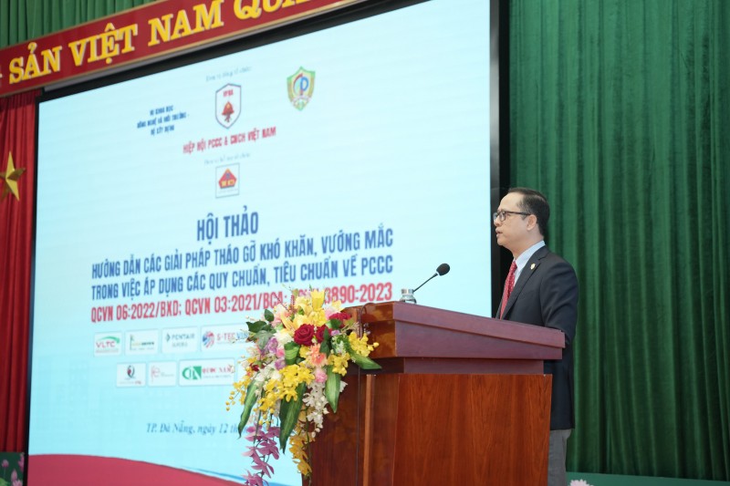 Tháo gỡ khó khăn vướng mắc cho các doanh nghiệp trong thực thi quy định phòng cháy chữa cháy Tháo gỡ khó khăn vướng mắc cho các doanh nghiệp trong thực thi quy định phòng cháy chữa cháy