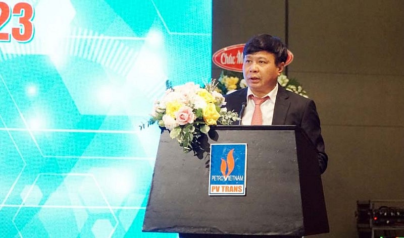 Chủ tịch HĐQT PVTrans Phạm Việt Anh báo cáo tại Đại hội Chủ tịch HĐQT PVTrans Phạm Việt Anh báo cáo tại Đại hội