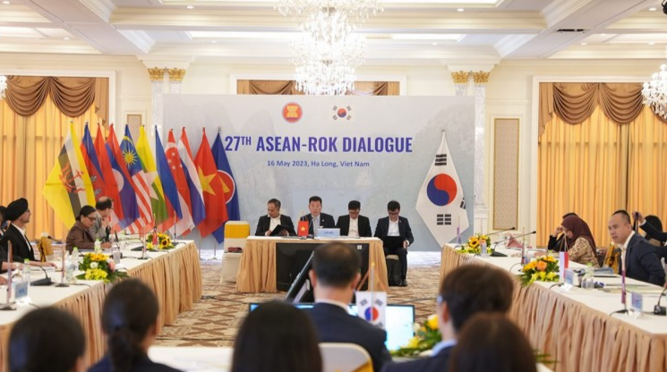 Toàn cảnh Đối thoại ASEAN-Hàn Quốc lần thứ 27 diễn ra từ 15-16/5 tại thành phố Hạ Long, tỉnh Quảng Ninh. Toàn cảnh Đối thoại ASEAN-Hàn Quốc lần thứ 27 diễn ra từ 15-16/5 tại thành phố Hạ Long, tỉnh Quảng Ninh.
