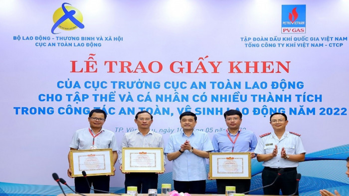 3 đoàn viên PV GAS đạt danh hiệu Người thợ trẻ giỏi toàn quốc năm 2023 3 đoàn viên pv gas đạt danh hiệu người thợ trẻ giỏi toàn quốc năm 2023