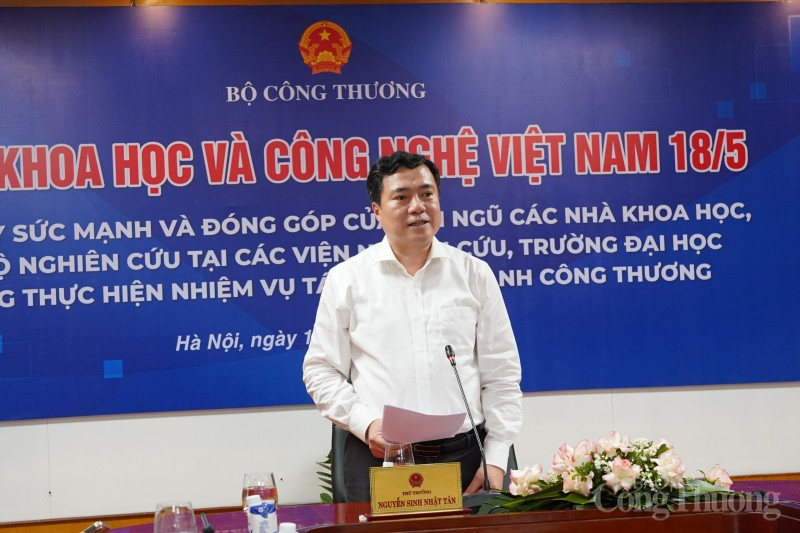 Ngành Công Thương đẩy mạnh tái cơ cấu dựa trên nền tảng khoa học và công nghệ Ngành Công Thương đẩy mạnh tái cơ cấu dựa trên nền tảng khoa học và công nghệ