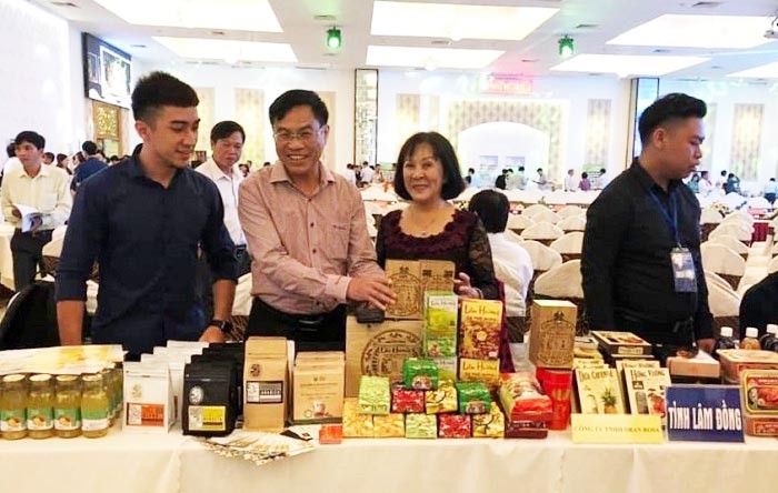 Lâm Đồng tăng giá trị cho sản phẩm công nghiệp nông thôn tiêu biểu Lâm Đồng tăng giá trị cho sản phẩm công nghiệp nông thôn tiêu biểu