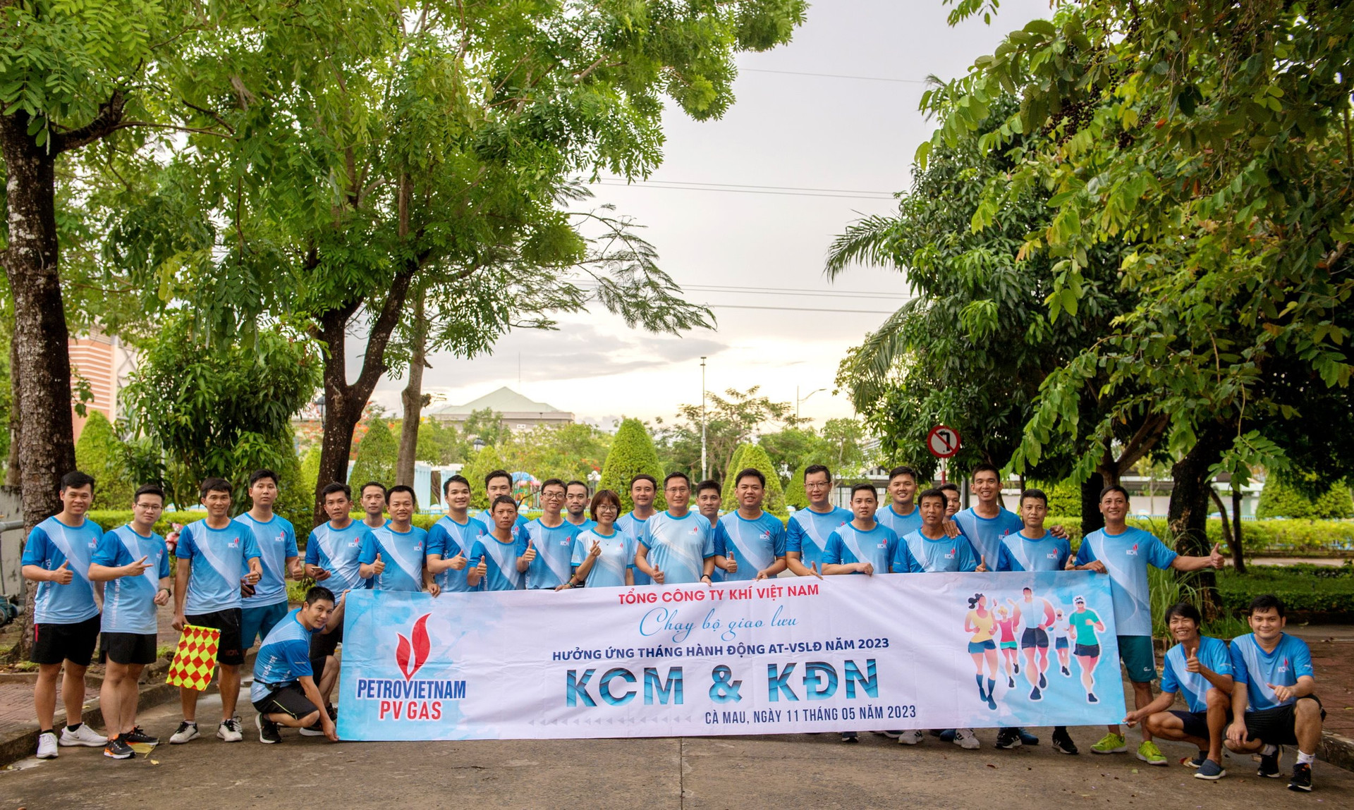 KĐN tích cực hưởng ứng Tháng Công nhân và Tháng hành động về ATVSLĐ năm 2023 4.-chay-bo-ket-hop.jpg