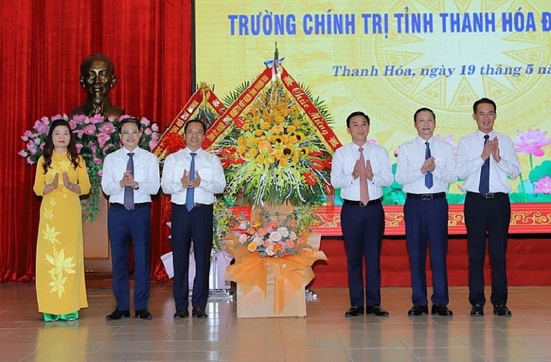 Trường Chính trị tỉnh Thanh Hóa đạt chuẩn mức độ 1 Trường Chính trị tỉnh Thanh Hóa đạt chuẩn mức độ 1