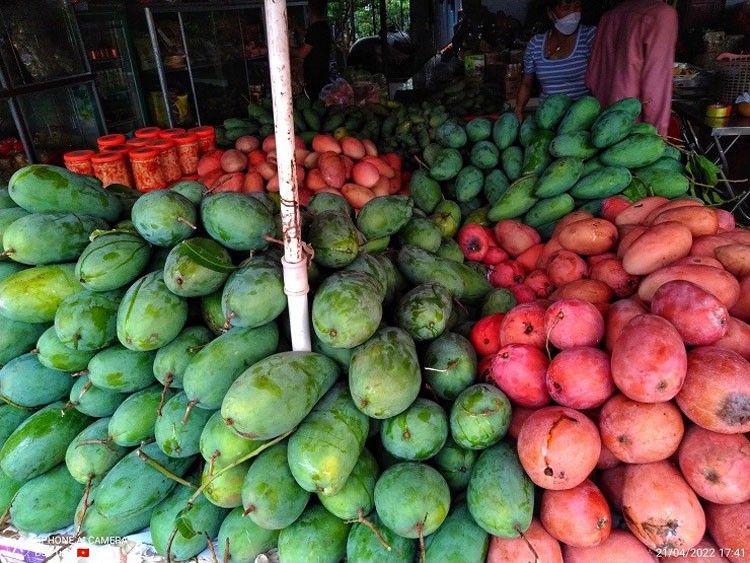 Những loại quả lạ, giá cao vẫn đắt khách Những loại quả lạ, giá cao vẫn đắt khách