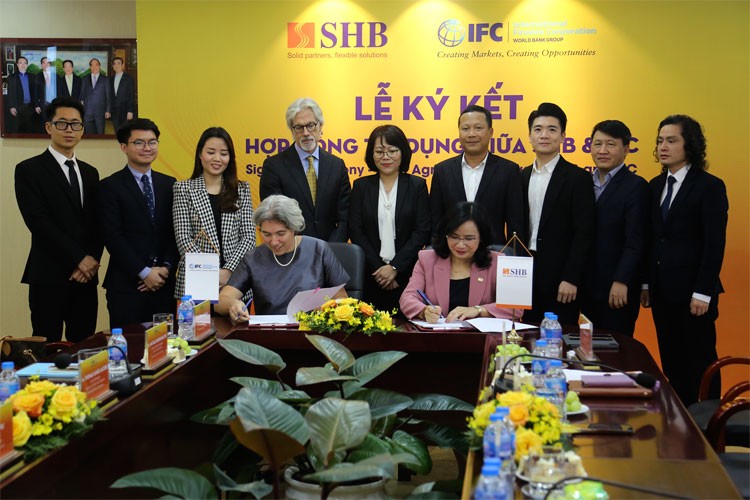 Ngân hàng góp sức phát huy thế mạnh cho doanh nghiệp nữ chủ Ngân hàng góp sức phát huy thế mạnh cho doanh nghiệp nữ chủ