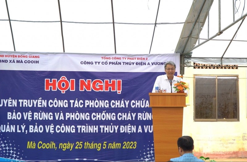 Ông Ngô Xuân Thế - Phó Tổng Giám đốc Công ty Cổ phần Thủy điện A Vương phát biểu tại Hội nghị