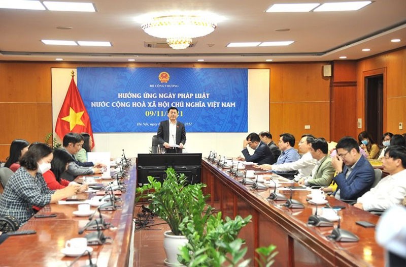 Thực hiện nhiệm vụ tăng cường pháp chế trong ngành Công Thương Thực hiện nhiệm vụ tăng cường pháp chế trong ngành Công Thương