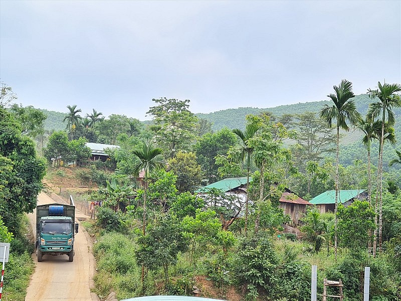 Quảng Nam: Các xã miền núi “ngại” phấn đấu đạt chuẩn nông thôn mới Quảng Nam: Các xã miền núi “ngại” phấn đấu đạt chuẩn nông thôn mới