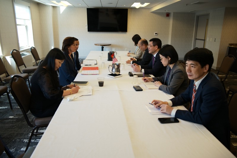 Bộ trưởng Bộ Công Thương tham dự phiên 2 Hội nghị Bộ trưởng Thương mại APEC lần thứ 29 Bộ trưởng Bộ Công Thương tham dự phiên 2 Hội nghị Bộ trưởng Thương mại APEC lần thứ 29