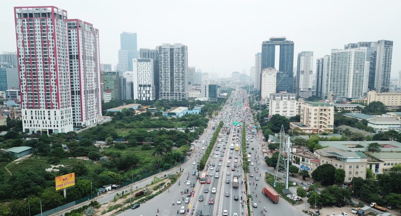 Doanh nghiệp bất động sản làm gì để vượt qua “tâm bão”?