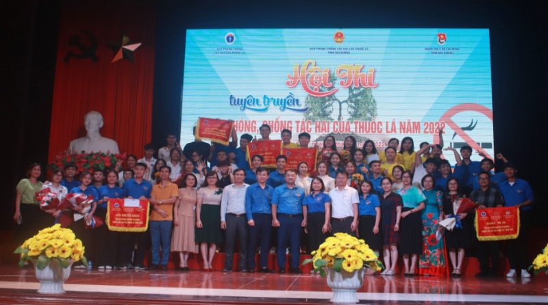 Sinh viên tham gia tuyên truyền phòng chống tác hại của thuốc lá năm 2022 Sinh viên tham gia tuyên truyền phòng chống tác hại của thuốc lá năm 2022