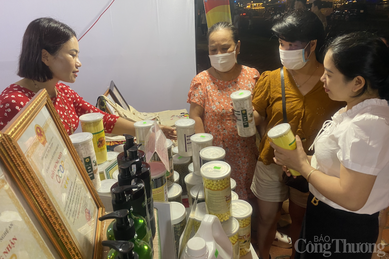 500 sản phẩm OCOP của 15 tỉnh, thành tham gia phiên chợ hợp tác xã Đà Nẵng