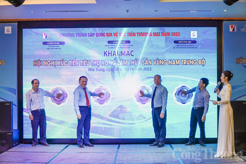 Xúc tiến tiêu thụ nông lâm thủy sản vùng Nam Trung Bộ Xúc tiến tiêu thụ nông lâm thủy sản vùng Nam Trung Bộ