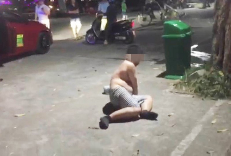 Thừa Thiên Huế: Thành lập hội đồng kỷ luật cán bộ cởi quần áo, có lời nói phản cảm nơi công cộng