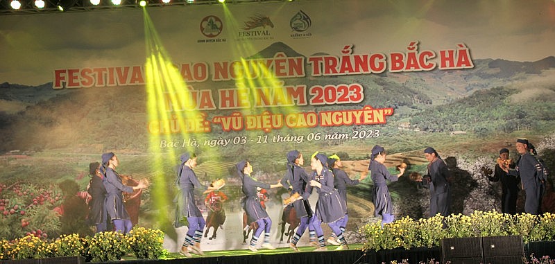 Lào Cai: Khai mạc "Festival Cao nguyên trắng Bắc Hà mùa hè năm 2023" Lào Cai: Khai mạc "Festival Cao nguyên trắng Bắc Hà mùa hè năm 2023"
