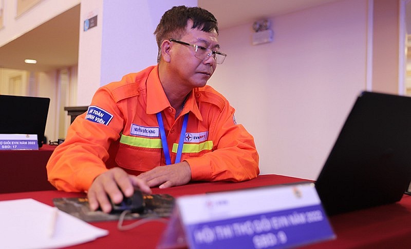 Nguyễn Quốc Hùng với những “sáng kiến nhỏ, hiệu quả cao”