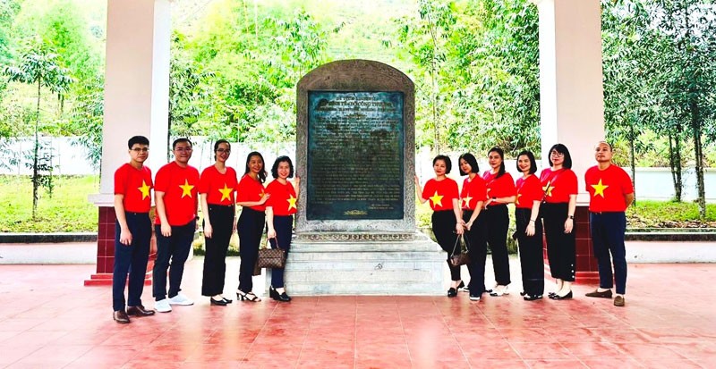 “Mạnh công đoàn – vững tư tưởng” “Mạnh công đoàn – vững tư tưởng”