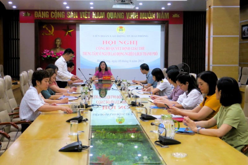 Quang cảnh hội nghị công bố Quyết định