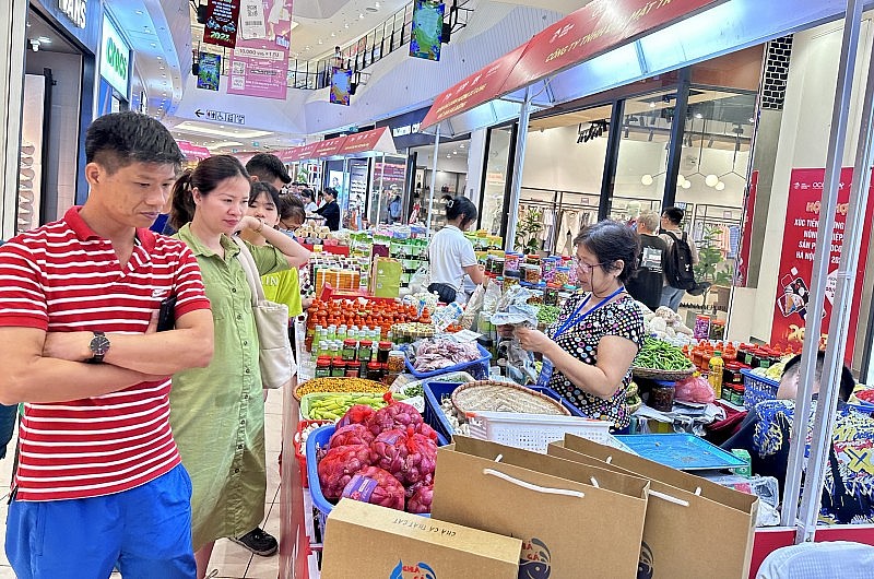 Khai mạc Hội chợ xúc tiến thương mại nông nghiệp, sản phẩm OCOP Hà Nội 2023 Khai mạc Hội chợ xúc tiến thương mại nông nghiệp, sản phẩm OCOP Hà Nội 2023