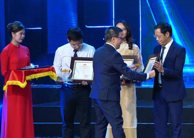 Báo Công Thương đoạt Giải Báo chí toàn quốc về Quốc hội và Hội đồng nhân dân Báo Công Thương đoạt Giải Báo chí toàn quốc về Quốc hội và Hội đồng nhân dân