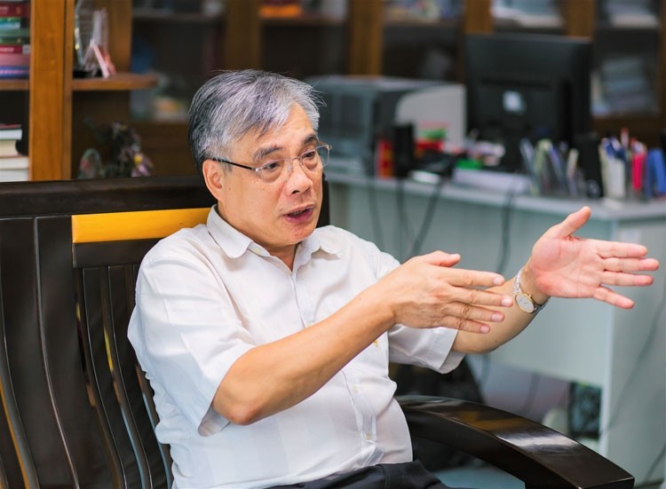PGS. TS. Trần Đình Thiên, nguyên Viện trưởng Viện Kinh tế Việt Nam PGS. TS. Trần Đình Thiên, nguyên Viện trưởng Viện Kinh tế Việt Nam