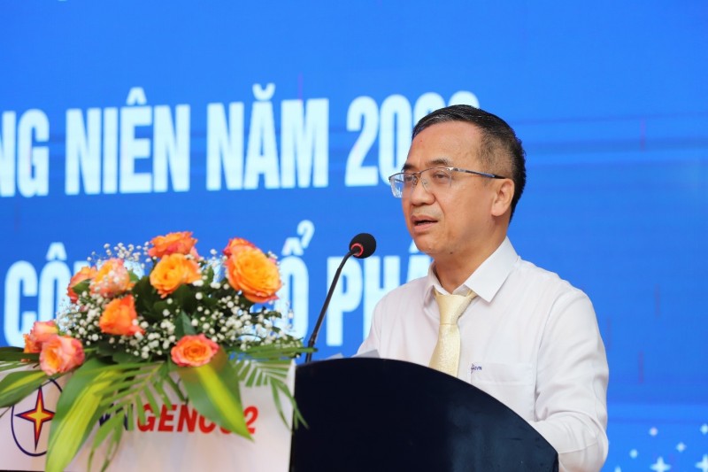 Ông Đinh Thế Phúc – Thành viên HĐTV EVN phát biểu tại Đại hội.