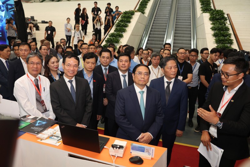 Thủ tướng tham dự Diễn đàn cấp cao và Triển lãm quốc tế về Công nghiệp 4.0 năm 2023 Thủ tướng tham dự Diễn đàn cấp cao và Triển lãm quốc tế về Công nghiệp 4.0 năm 2023