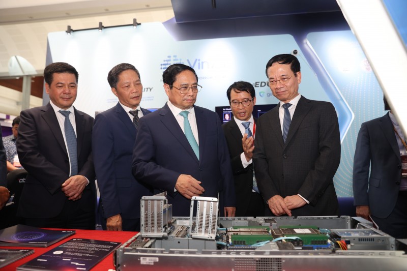 Thủ tướng tham dự Diễn đàn cấp cao và Triển lãm quốc tế về Công nghiệp 4.0 năm 2023 Thủ tướng tham dự Diễn đàn cấp cao và Triển lãm quốc tế về Công nghiệp 4.0 năm 2023