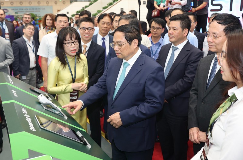 Thủ tướng tham dự Diễn đàn cấp cao và Triển lãm quốc tế về Công nghiệp 4.0 năm 2023 Thủ tướng tham dự Diễn đàn cấp cao và Triển lãm quốc tế về Công nghiệp 4.0 năm 2023