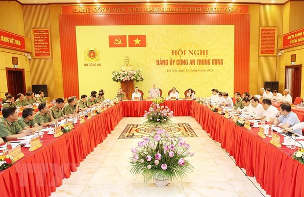 'Phát huy vai trò gương mẫu, đi đầu trong xây dựng, chỉnh đốn Đảng' hình ảnh 2 'Phat huy vai tro guong mau, di dau trong xay dung, chinh don Dang' hinh anh 2