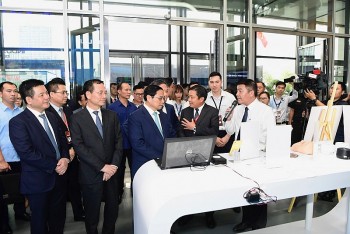 VNPT trình diễn các giải pháp chuyển đổi số hàng đầu tại Industry 4.0 Summit 2023