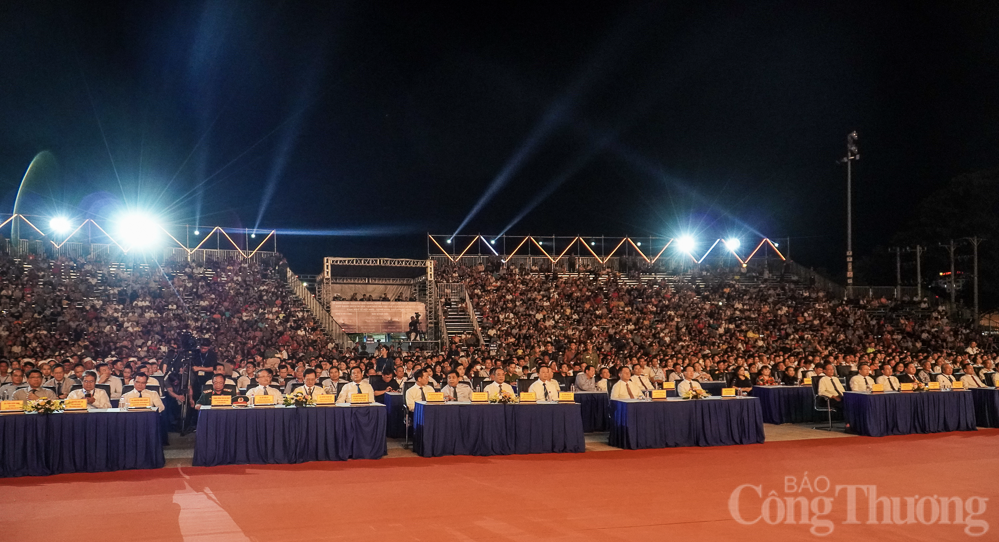 Chủ tịch nước dự Lễ đón Bằng của UNESCO ghi danh “Nghệ thuật làm gốm của người Chăm” Chủ tịch nước dự Lễ đón Bằng của UNESCO ghi danh “Nghệ thuật làm gốm của người Chăm”