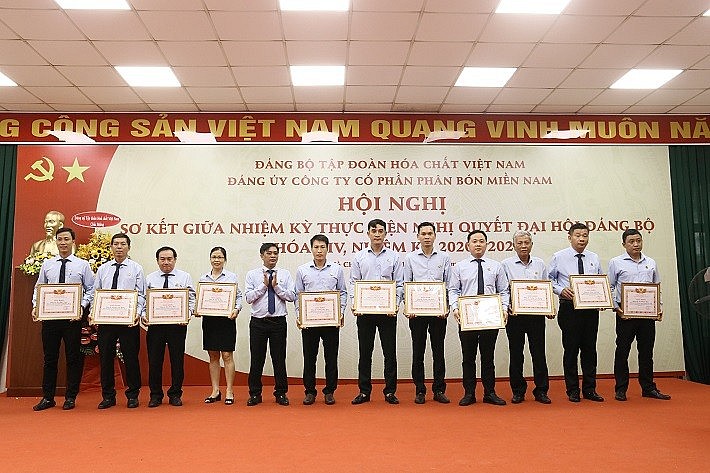 Đảng ủy Công ty CP Phân bón Miền Nam: học tập và làm theo tư tưởng, đạo đức, phong cách Hồ Chí Minh