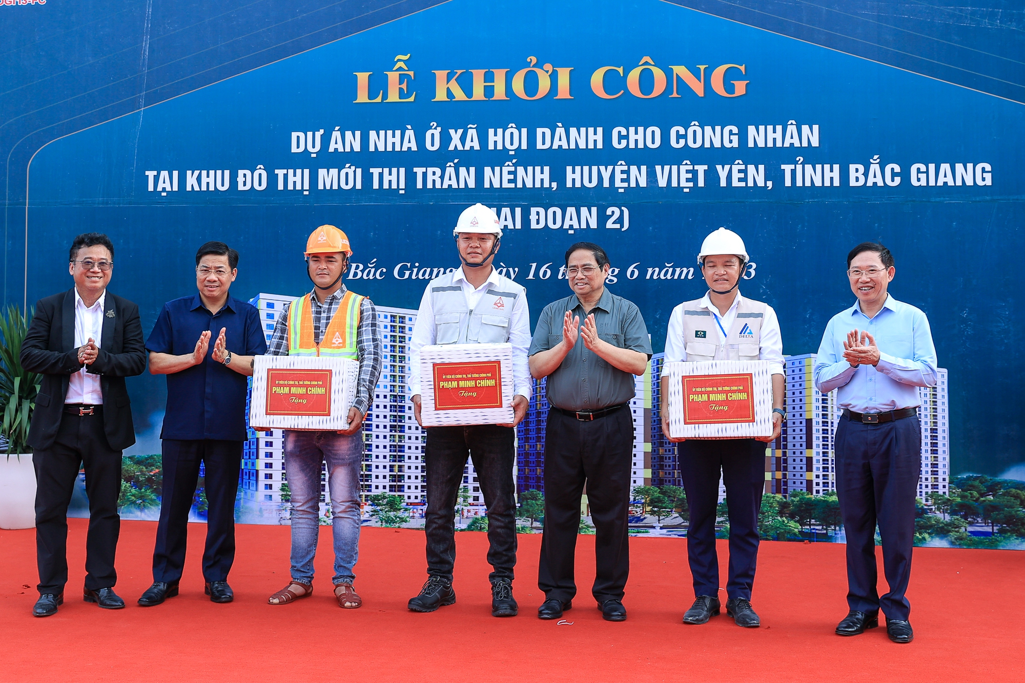 Thủ tướng: Phải chung sức đồng lòng để xây dựng 1 triệu căn hộ nhà ở xã hội - Ảnh 5. Thủ tướng: Phải chung sức đồng lòng để xây dựng 1 triệu căn hộ nhà ở xã hội - Ảnh 5.