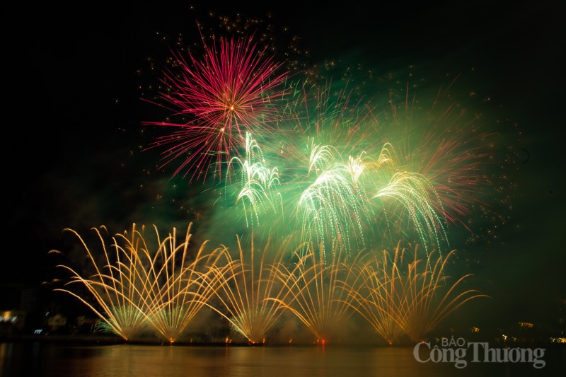 Lễ hội pháo hoa quốc tế Đà Nẵng: Úc và Ý