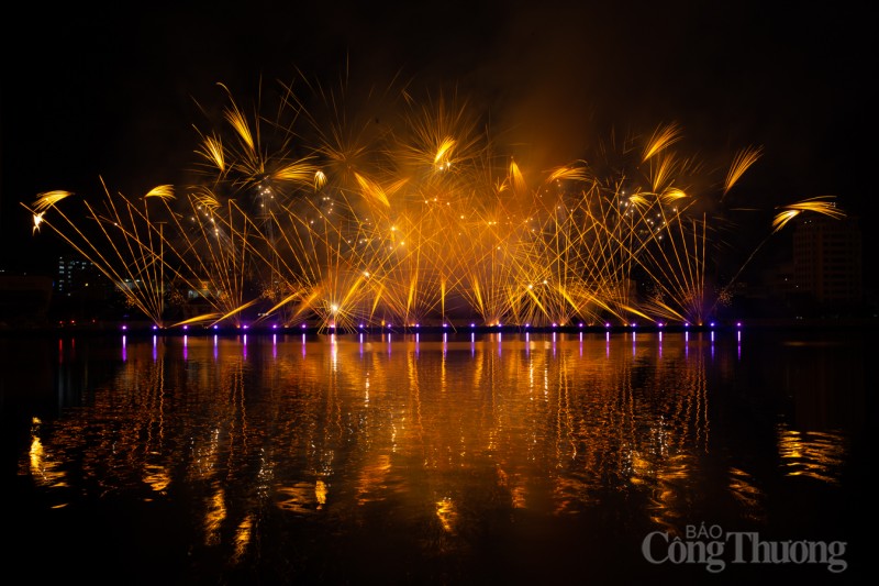 Lễ hội pháo hoa quốc tế Đà Nẵng: Úc và Ý