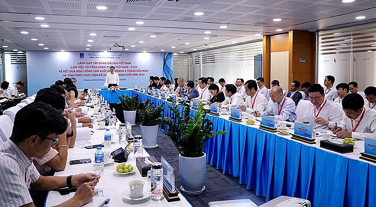 Cuộc họp làm việc của lãnh đạo Petrovietnam với PV GAS về kết quả SXKD 6 tháng đầu năm và triển khai kế hoạch 6 tháng cuối năm 2023 Cuộc họp làm việc của lãnh đạo Petrovietnam với PV GAS về kết quả SXKD 6 tháng đầu năm và triển khai kế hoạch 6 tháng cuối năm 2023