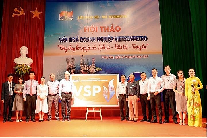 Hội thảo Văn hóa Doanh nghiệp Vietsovpetro “Dòng chảy hòa quyện Lịch sử - Hiện tại – Tương lai” Hội thảo Văn hóa Doanh nghiệp Vietsovpetro “Dòng chảy hòa quyện Lịch sử - Hiện tại – Tương lai”