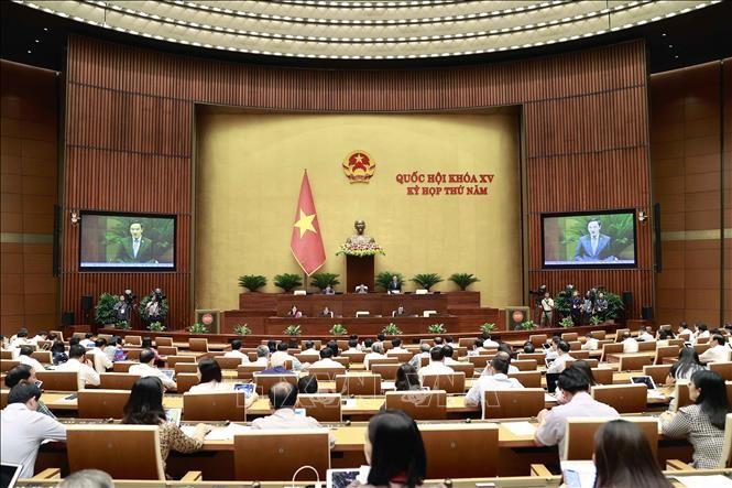 Quang cảnh phiên họp Quốc hội sáng 19/6. Quang cảnh phiên họp Quốc hội sáng 19/6.